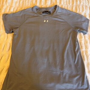 Under Armour Gray Short Sleeve Tee